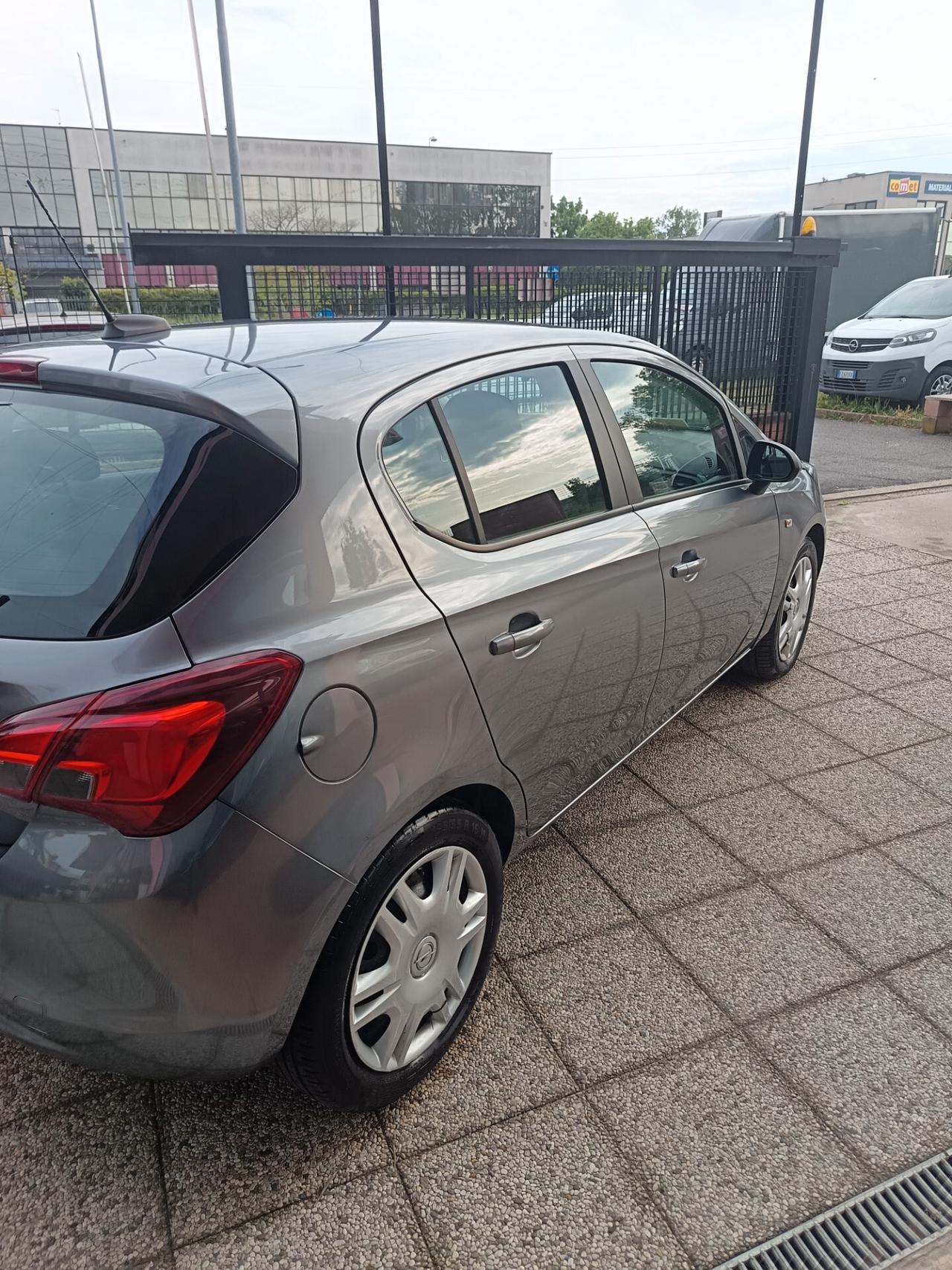 Opel Corsa 1.2 5 porte n-Joy