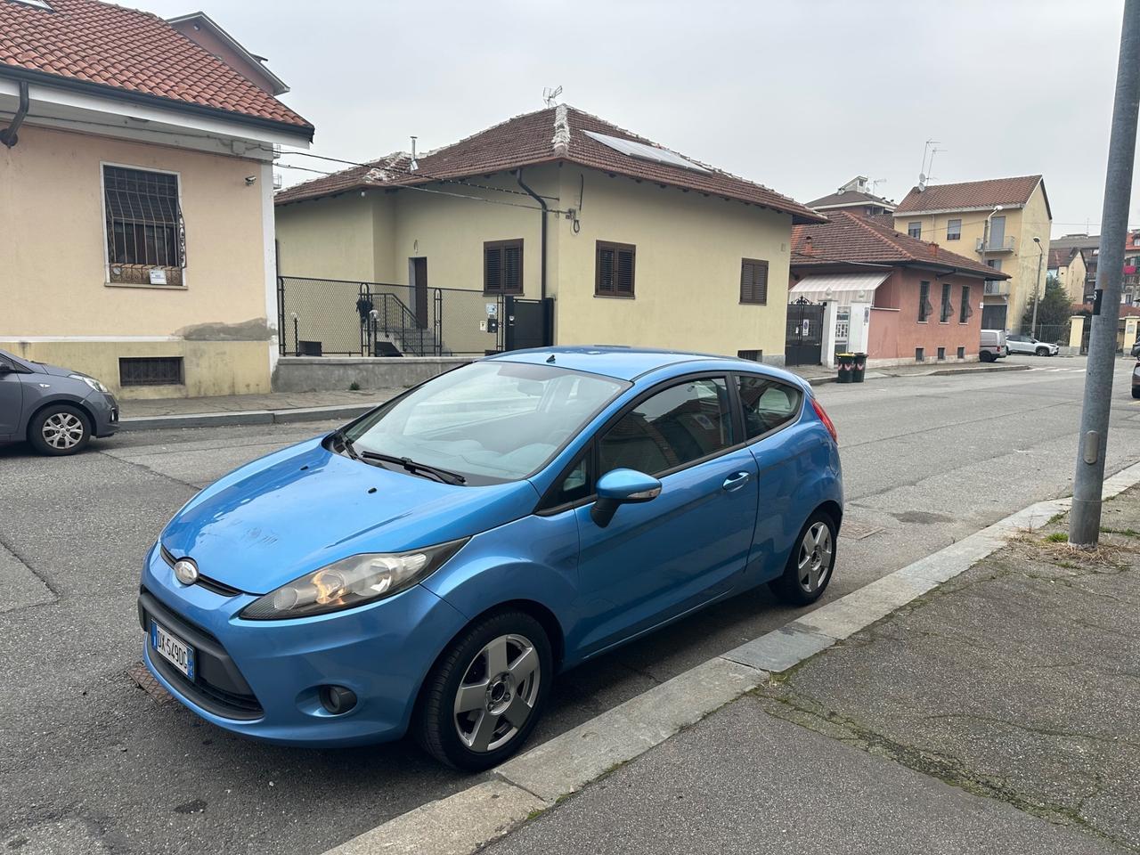 Ford Fiesta Ford fiesta 1.2 gpl della casa ( vettura grandinata )