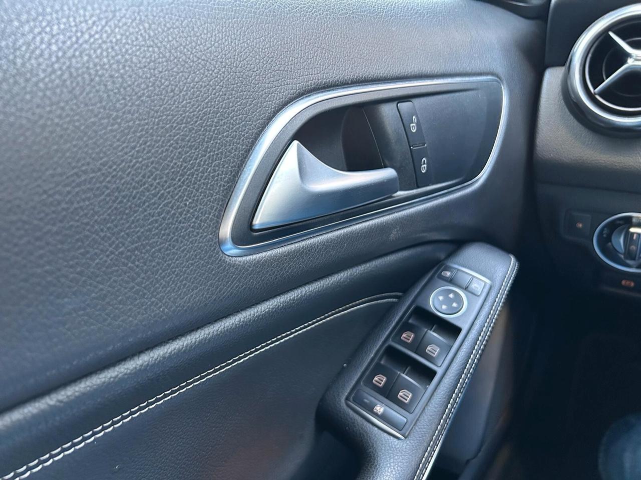 Mercedes-benz GLA 200 d Automatic Premium