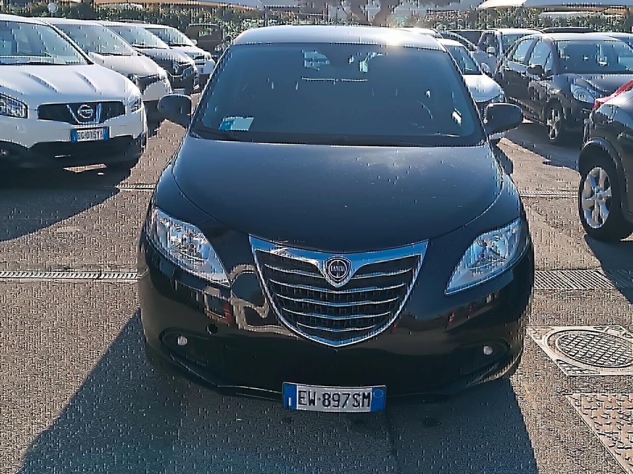 Lancia Ypsilon 0.9 TwinAir 85 CV 5 porte Ecochic Silver