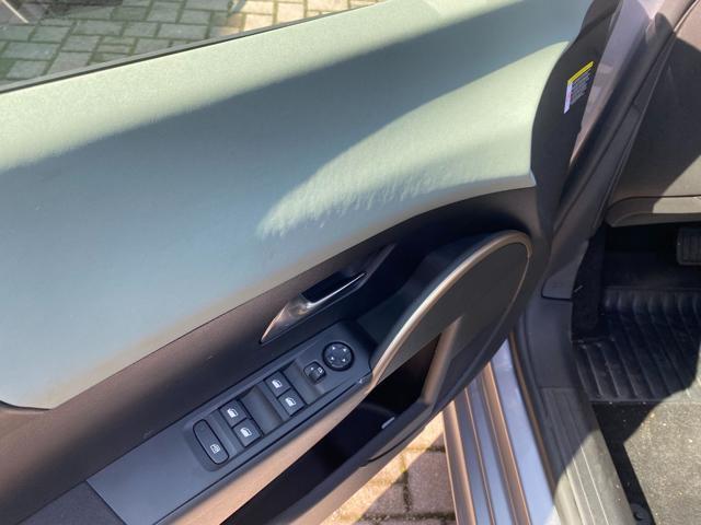 LANCIA Ypsilon Hybrid e-DCT