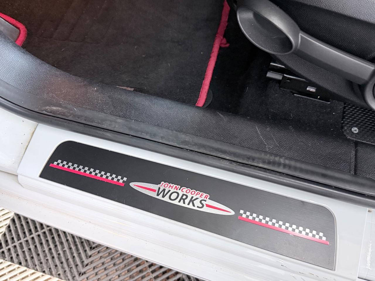 Mini JOHN COOPER WORKS Countryman 2.0SD 143CV ALL4