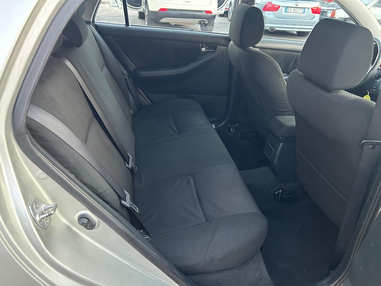 Toyota Corolla 2.0 16V D-4D 5 porte Sol