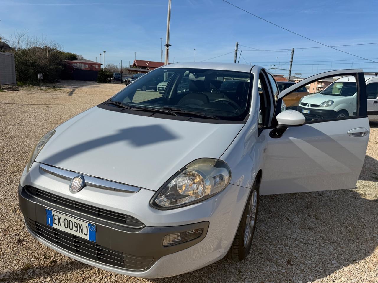 Fiat Punto Evo GPL AUTOMATICA SUPER PREZZO 2.999€