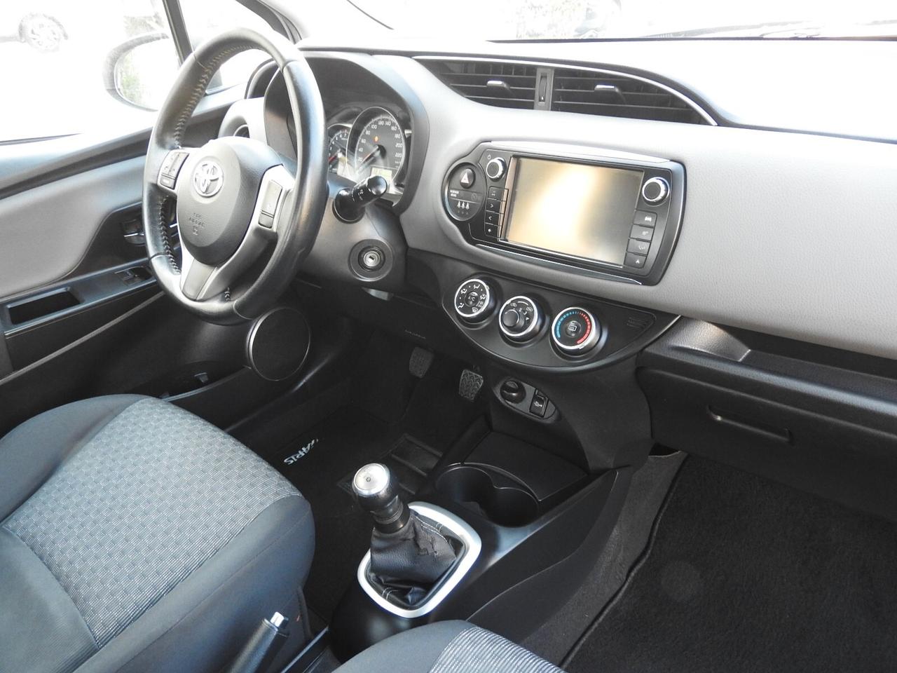 Toyota Yaris 1.0 5 porte Lounge NEOP.