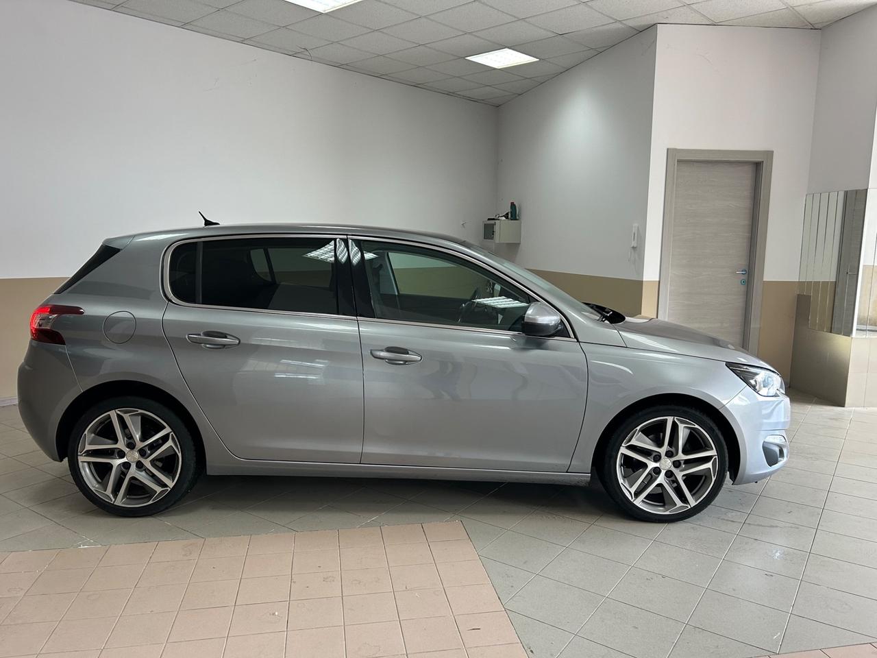 Peugeot 308 1.6 e-HDi 115 CV Stop&Start Allure