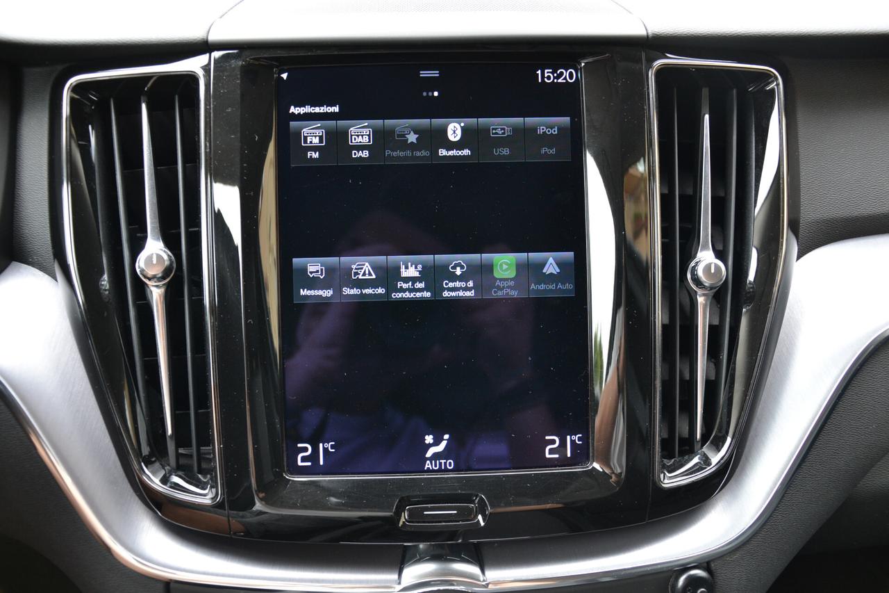Volvo XC 60 2.0 D3 150CV MOMENTUM PRO **PREZZO VERO**