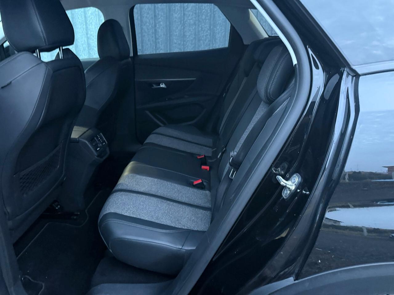 Peugeot 3008 BlueHDi 120 S&S EAT6 Allure