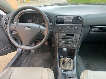 VOLVO V40 1.9 D BELLA CON POCHI KM INDISTRUTTIBILE