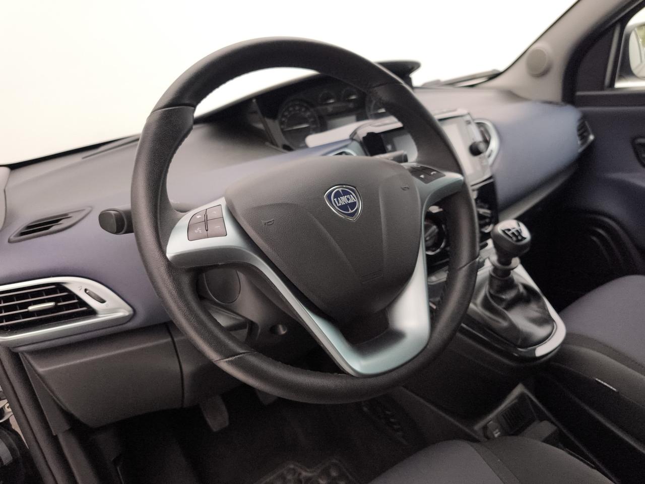 LANCIA Ypsilon III 2021 - Ypsilon 1.0 firefly hybrid Silver s&s 70cv