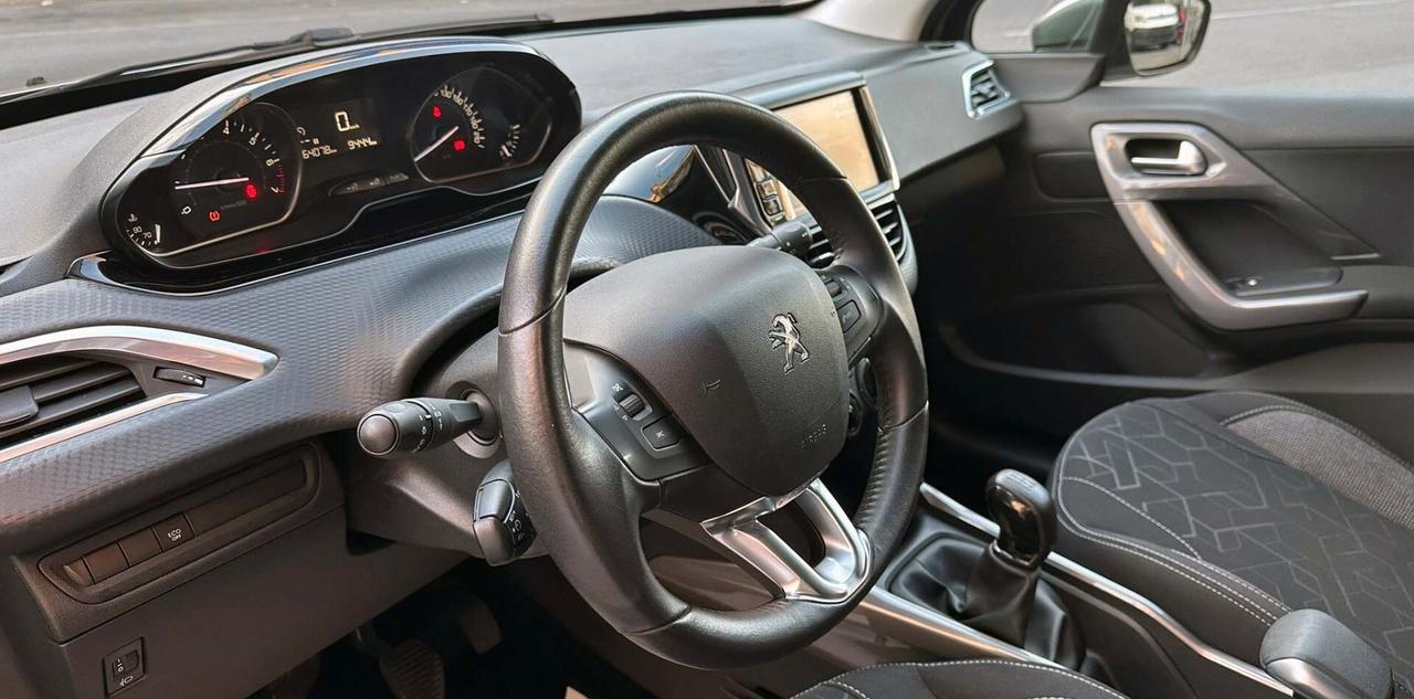 Peugeot 2008 PureTech 82 CV Unico Proprietario