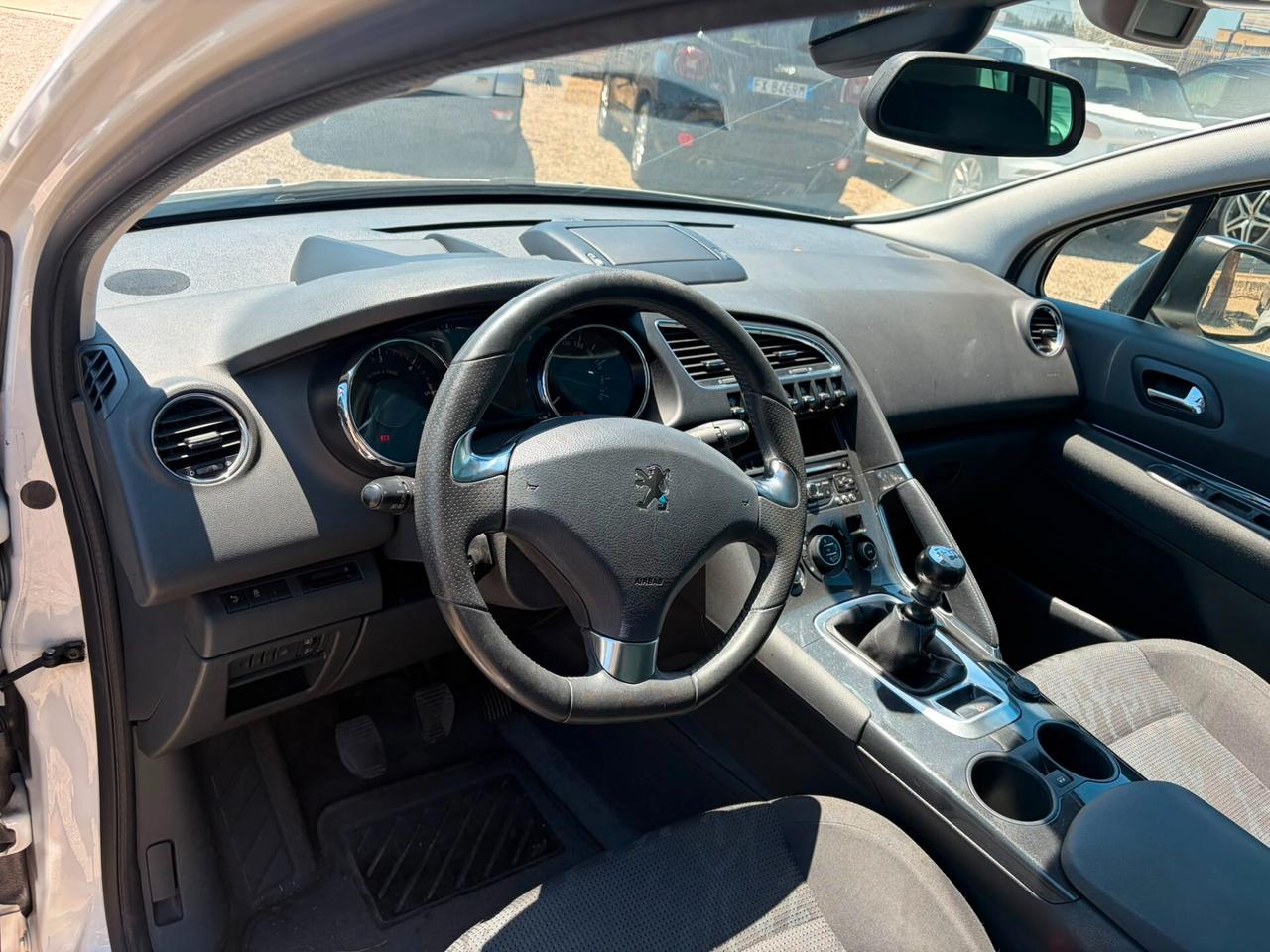 Peugeot 3008 1.6 HDi 115CV Allure ( GRANDINATA )