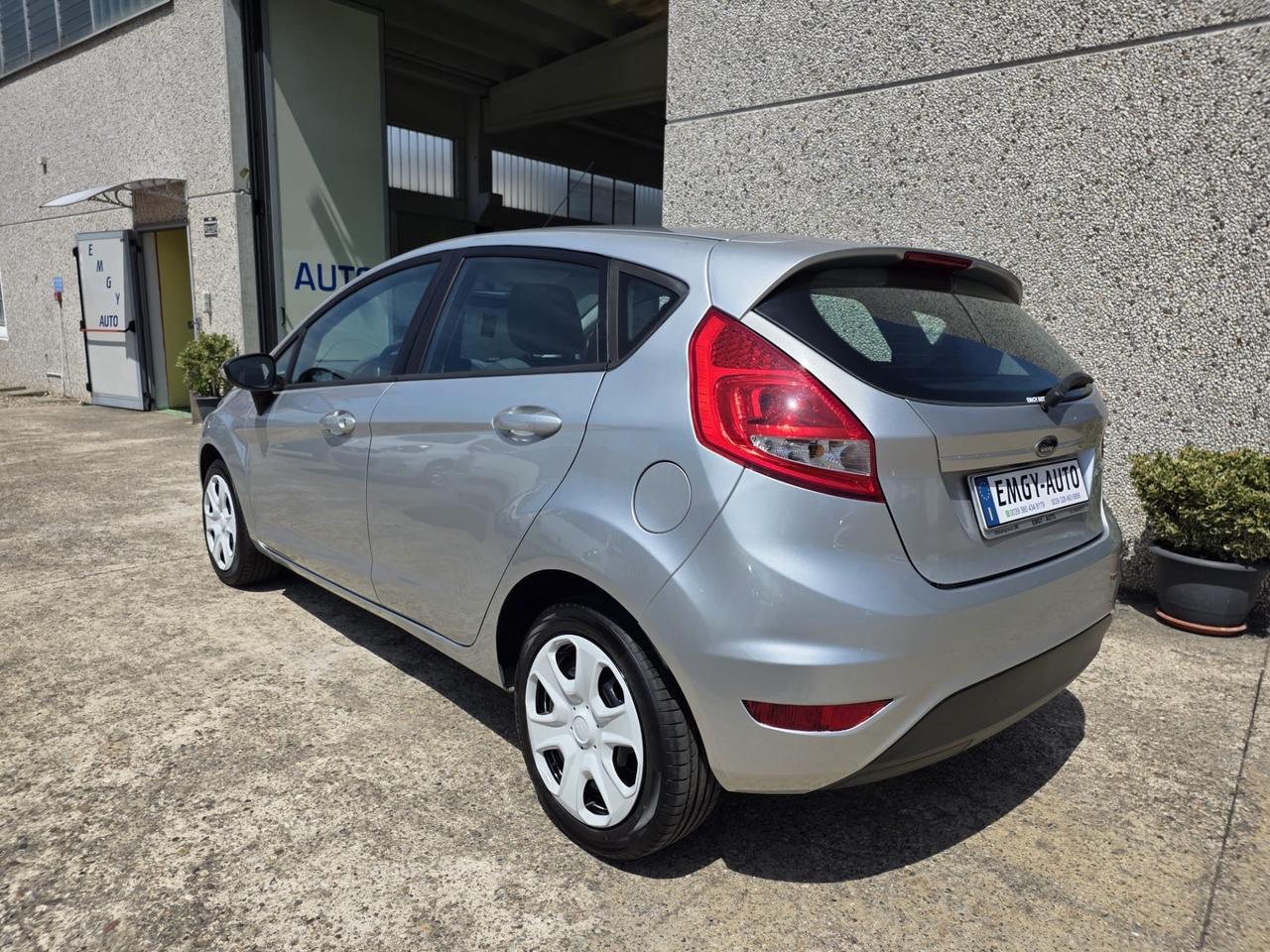 Ford Fiesta 1.2 60CV 5 p. 141000km.