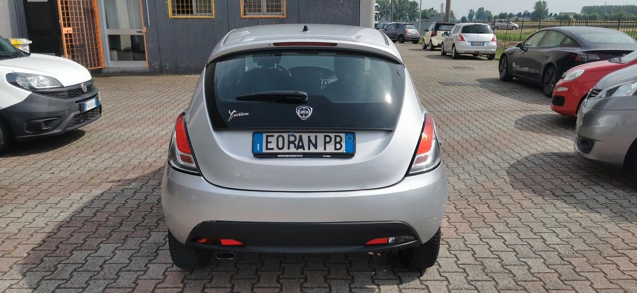 Lancia Ypsilon 0.9 TwinAir 85 CV 5 porte S&S DFN Gold