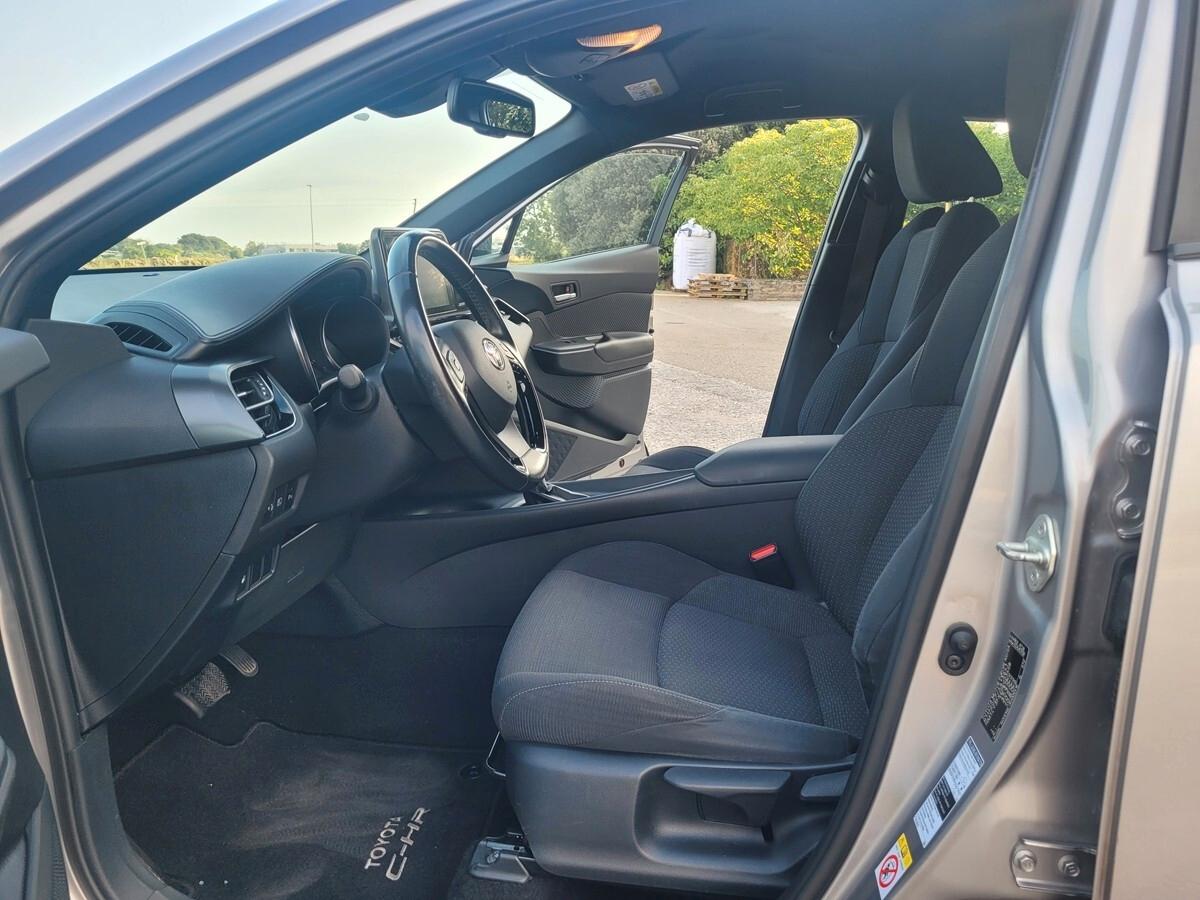 Toyota C-HR 1.2 Turbo CVT 4WD Active