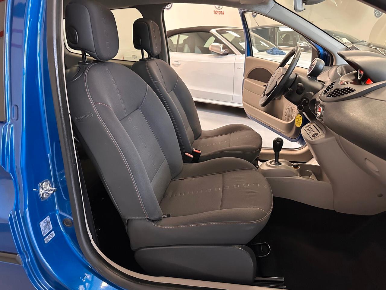 RENAULT TWINGO 1.2 BENZINA AUTOMATICA