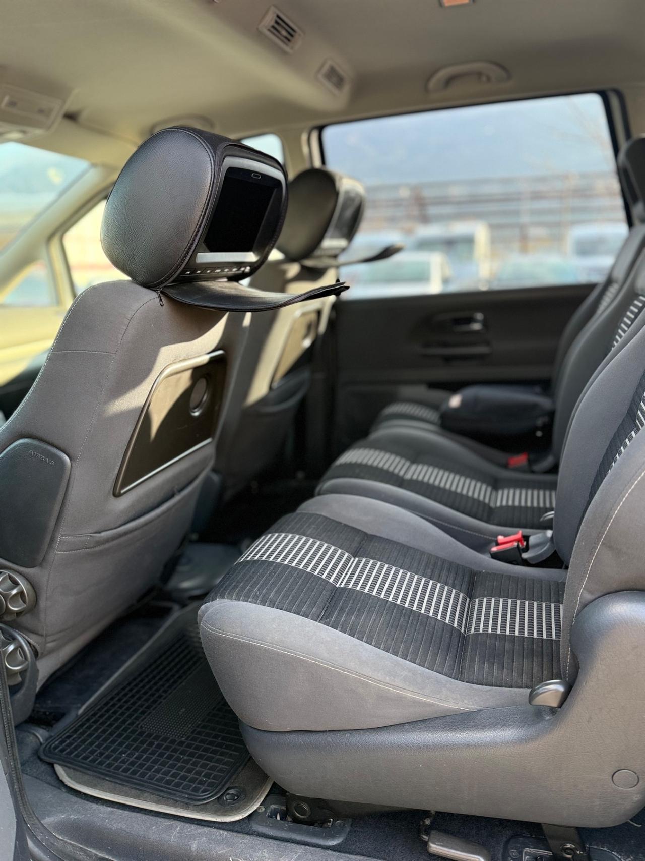 Volkswagen Sharan 2.0 TDI 140cv RESTYLING