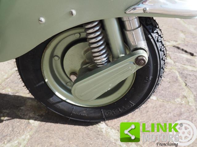 PIAGGIO Vespa 125 faro basso VACANZE ROMANE 1952 RESTAURO CONSERVATIVO