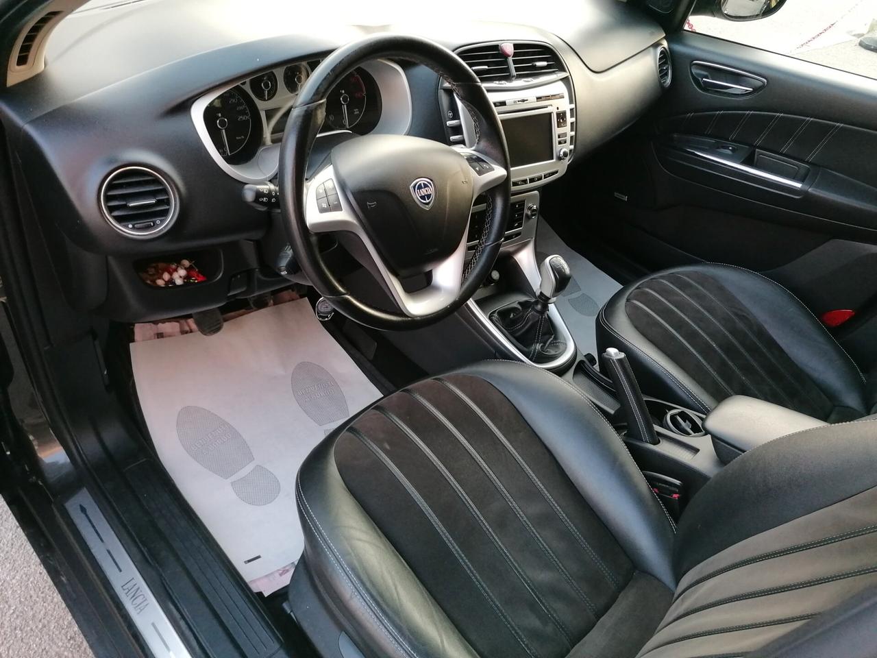 Lancia Delta 1.9 MJT Twinturbo DPF Platino