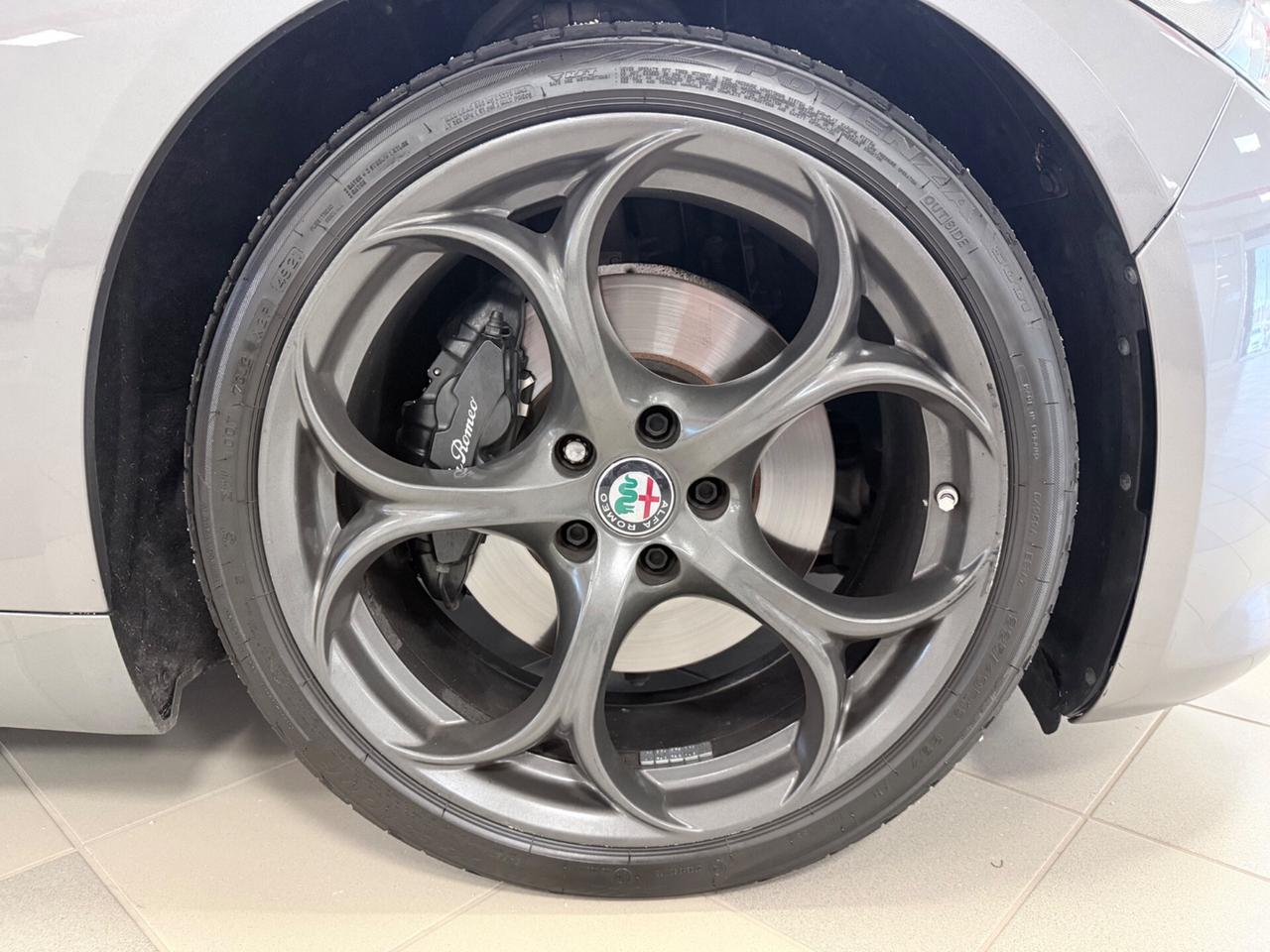 Alfa Romeo Giulia 2.2 Turbodiesel 210 CV AT8 AWD Q4 Veloce