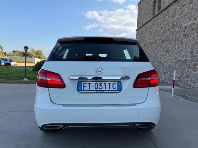 MERCEDES-BENZ B 180 SPORT+NAVI+LED+RCAM+PELLE-TEX+CRUISE+17BLACK