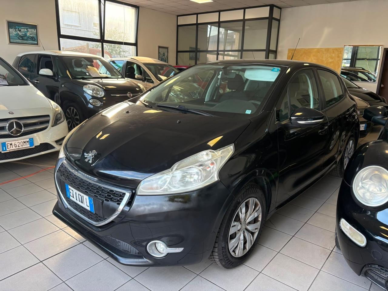 Peugeot 208 1.4 HDi 5 porte Ok neopatentati