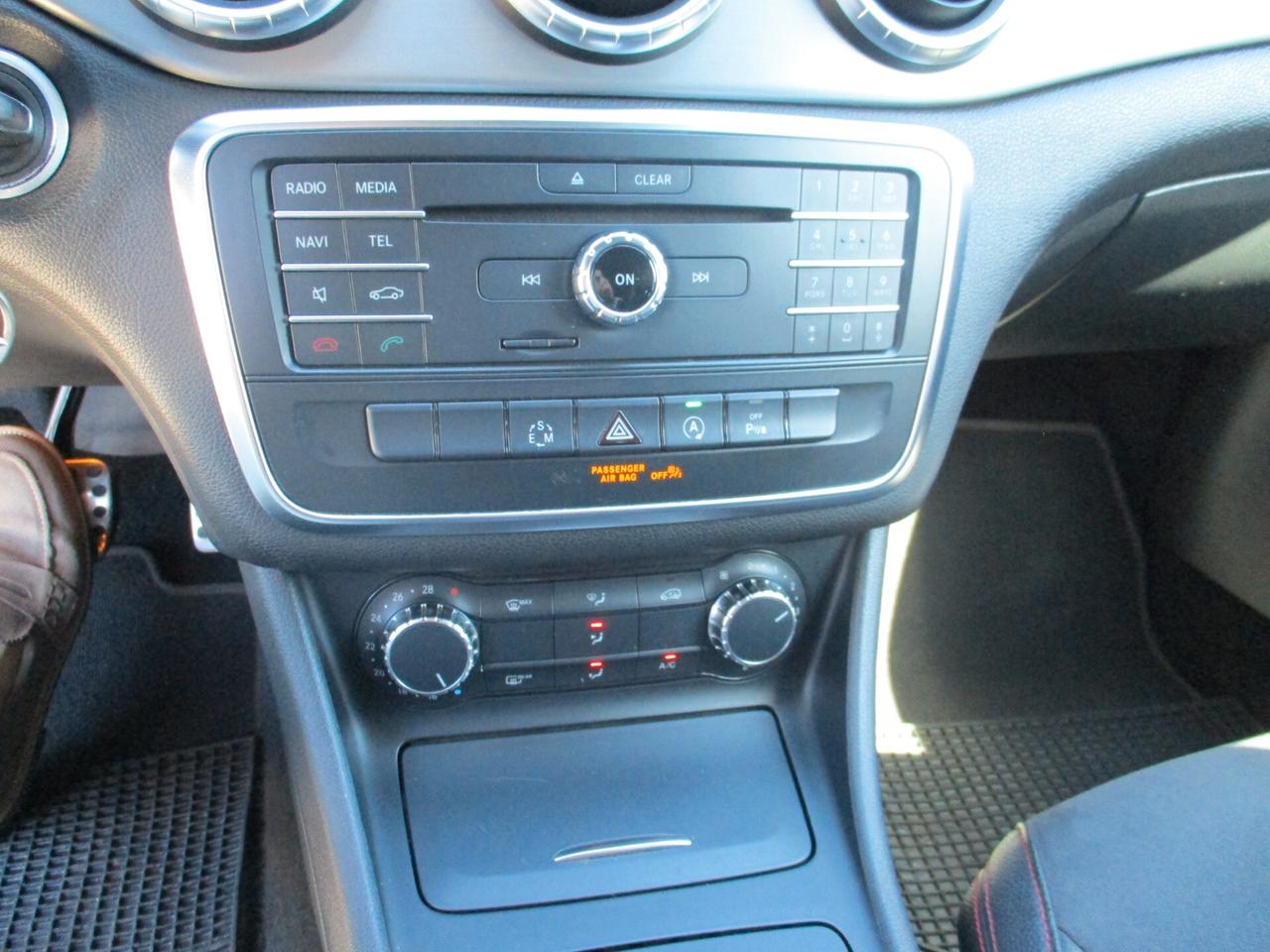 Mercedes-benz CLA 180 d Automatic Premium