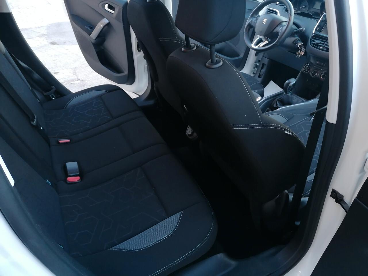 Peugeot 2008 BlueHDi 100 Active