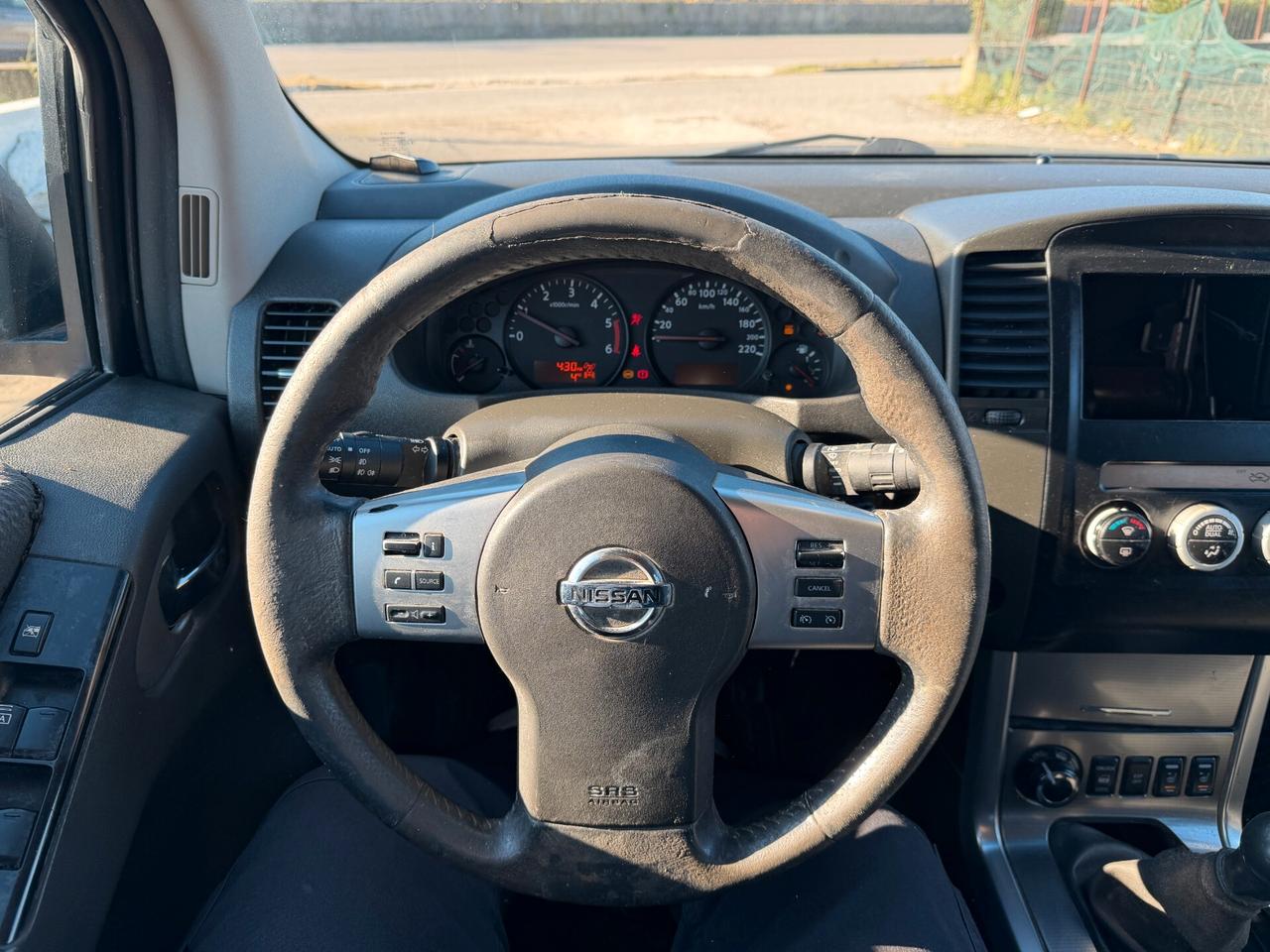 NISSAN NAVARA 4x4 ANNO 2012 2.5 DIESEL 190 CV