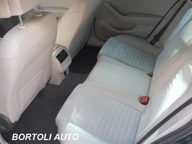 VOLKSWAGEN Passat Variant 2.0 TDI 39.000 KM SCR EVO DSG EXECUTIVE AUTOMATICA