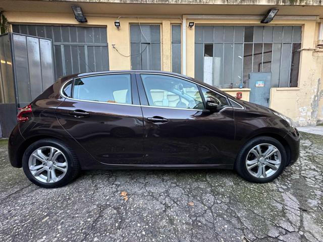 PEUGEOT 208 1.2 VTi 82 CV 5 porte Allure