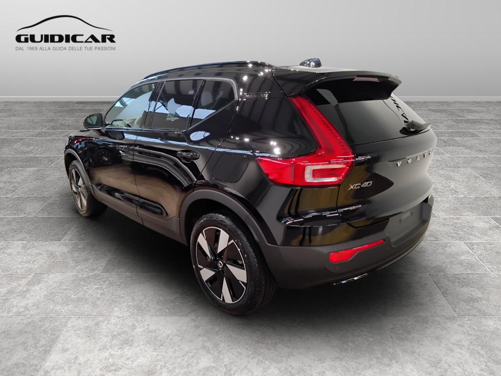 VOLVO XC40 Core Single Motor Extended Range