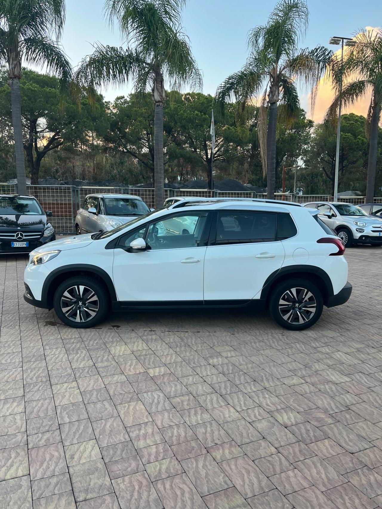 Peugeot 2008 PureTech 82 Allure