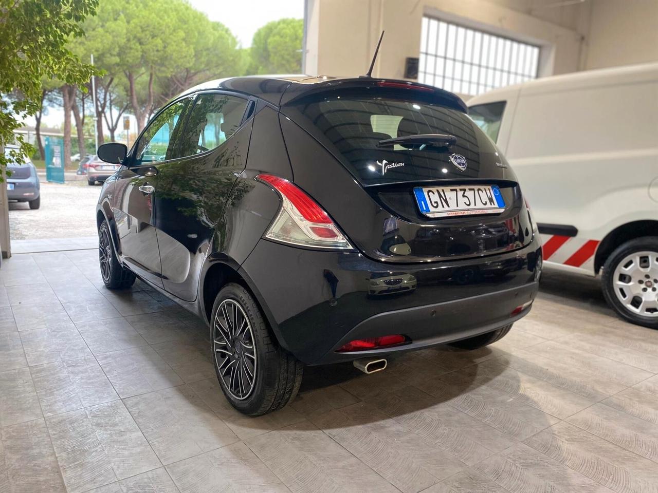 LANCIA YPSILON 1.0 FIREFLY 5 porte Hybrid *GOLD* 3/2023 57MILAKM