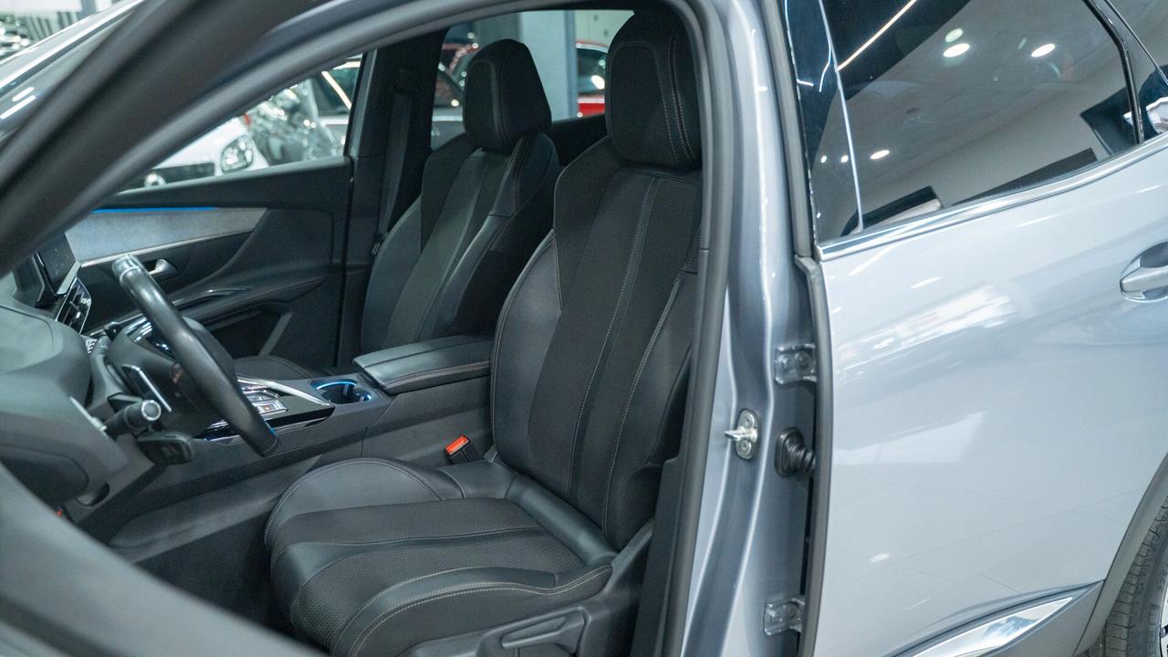 Peugeot 3008 1.5 BLUEHDI GT PACK S&S 131 CV EAT8 AUTO VIRTUAL LUCI FULL OPTIONAL