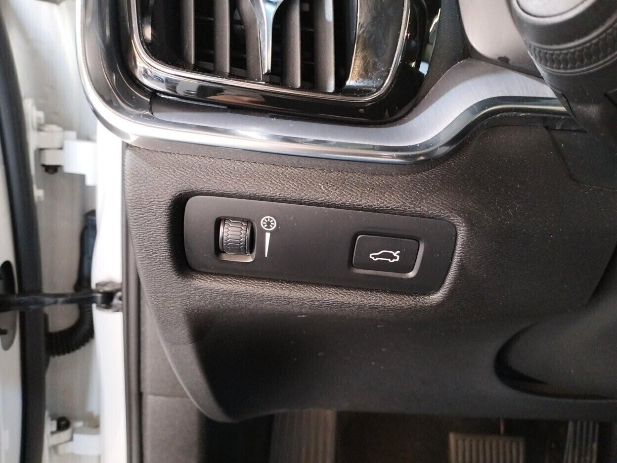 Volvo V60 Cross Country 2.0 d4 Business Plus awd geartronic my20