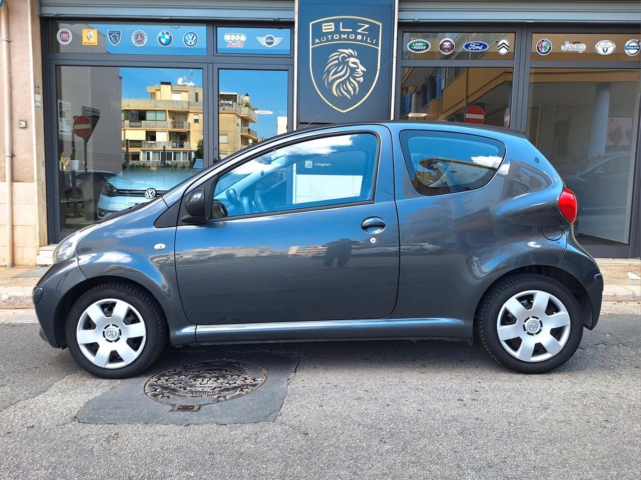 Toyota Aygo 1.0 12V VVT-i 3 porte Sol