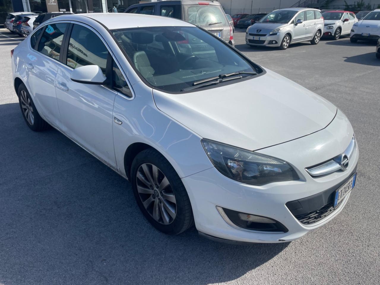 Opel Astra 1.7 CDTI 130CV EcoFLEX Cosmo