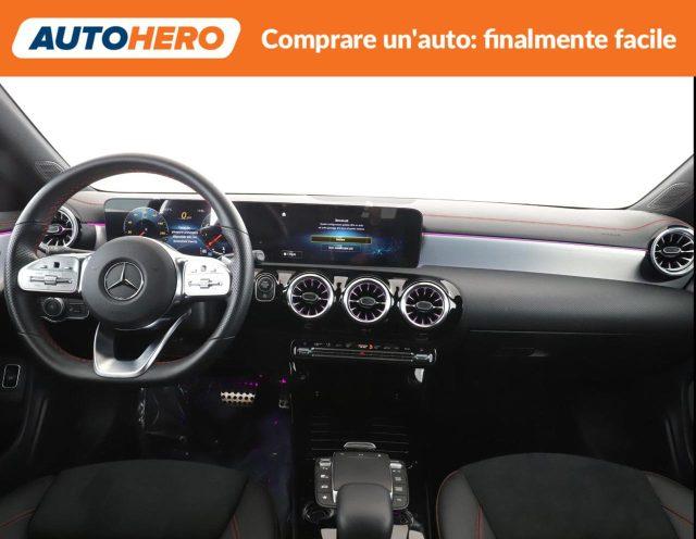 MERCEDES-BENZ CLA 200 Automatic Premium