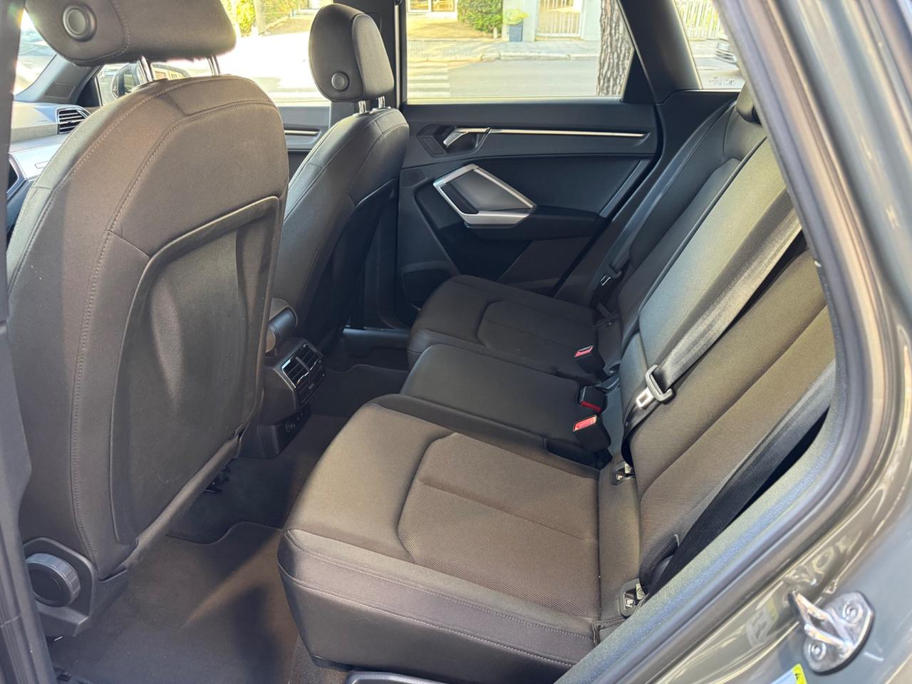 Audi Q3 35 TDI S tronic line edition