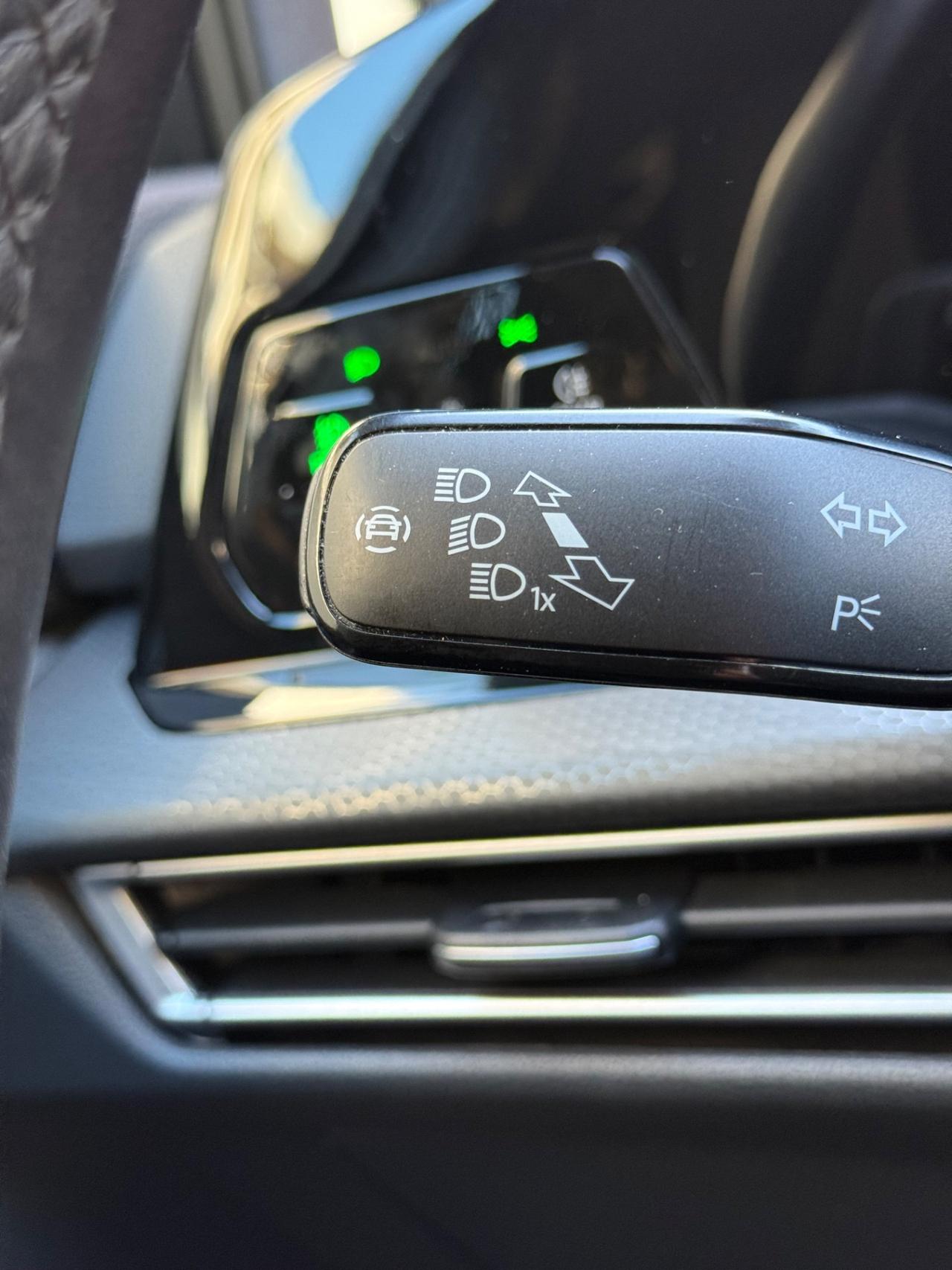Volkswagen Golf GTD 2.0 Tdi 200CV DSG FARI IQ
