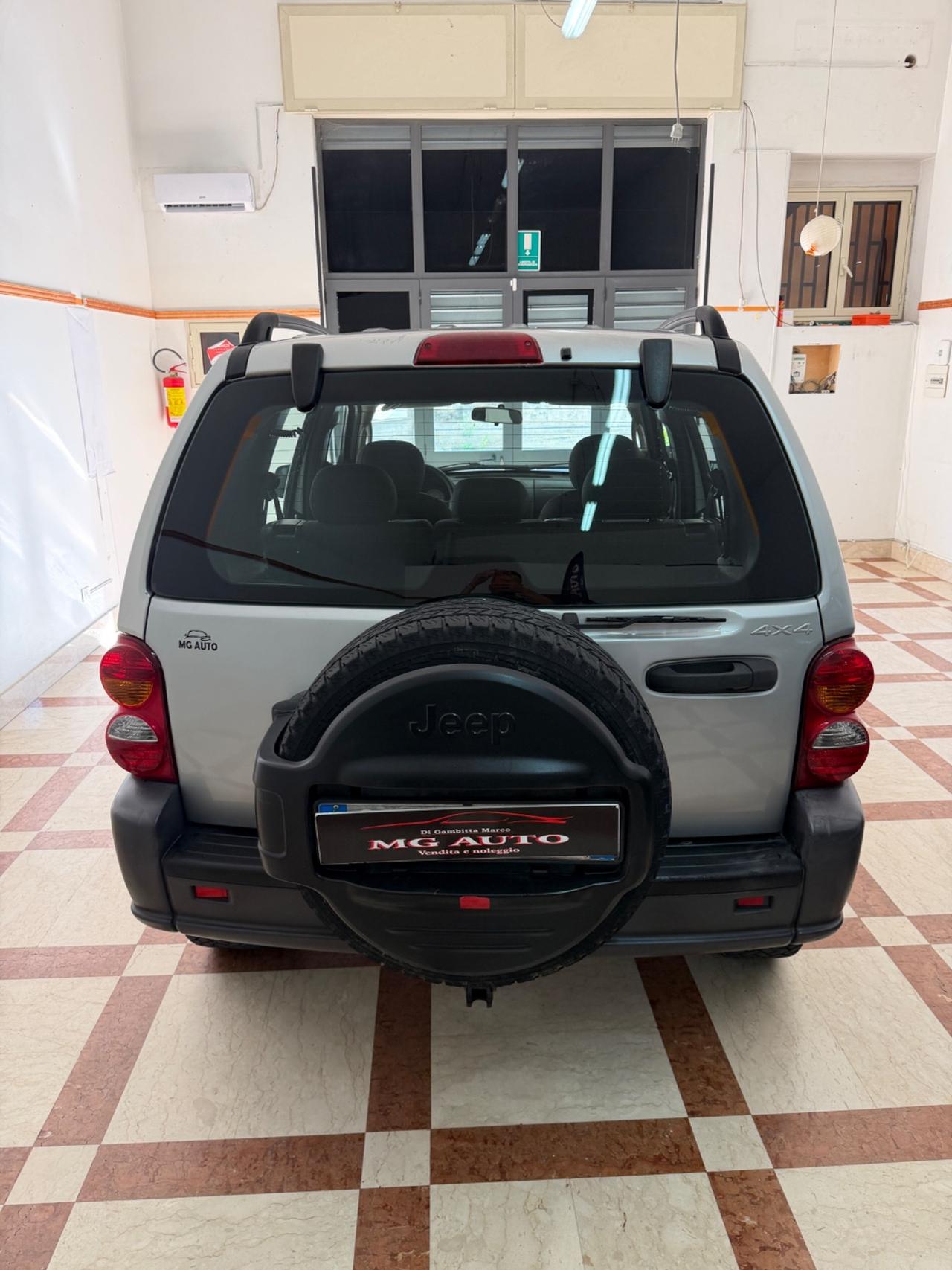Jeep Cherokee 2.5 CRD Sport