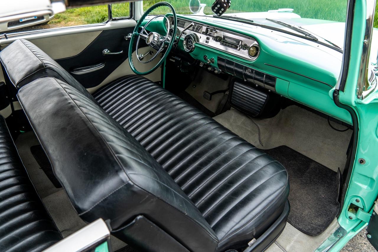 PONTIAC CHIEFTAIN 5.7 V8 - 2 DOOR HARDTOP 1957 - RESTAURO TOTALE