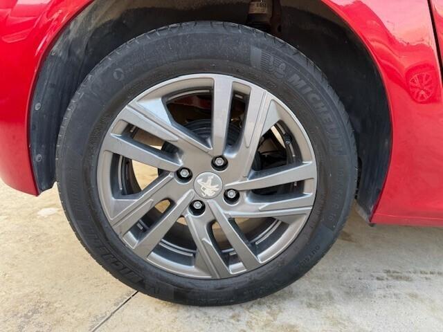 Peugeot 208 PureTech 100 Stop&Start 5 porte Allure