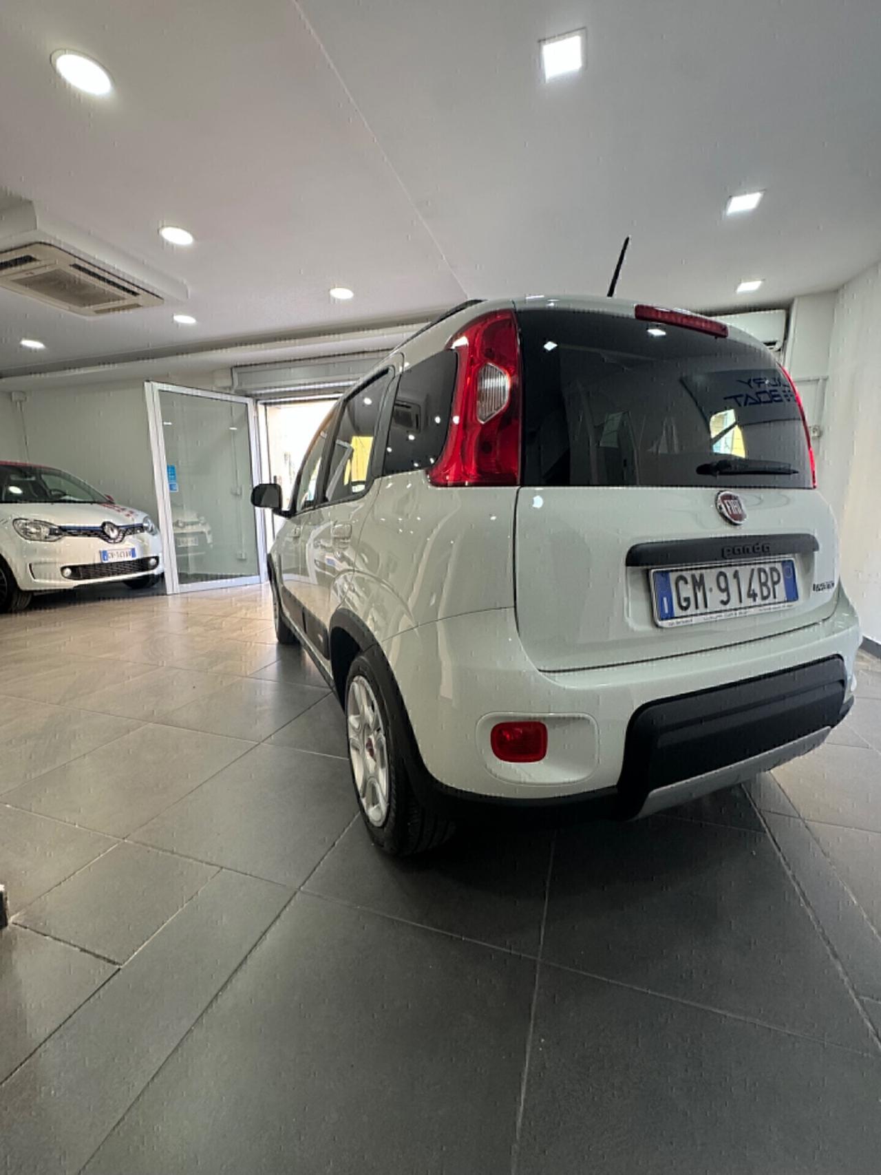 Fiat Panda 1.0 FireFly S&S Hybrid Red ADATTA PER NEOPATENTATI
