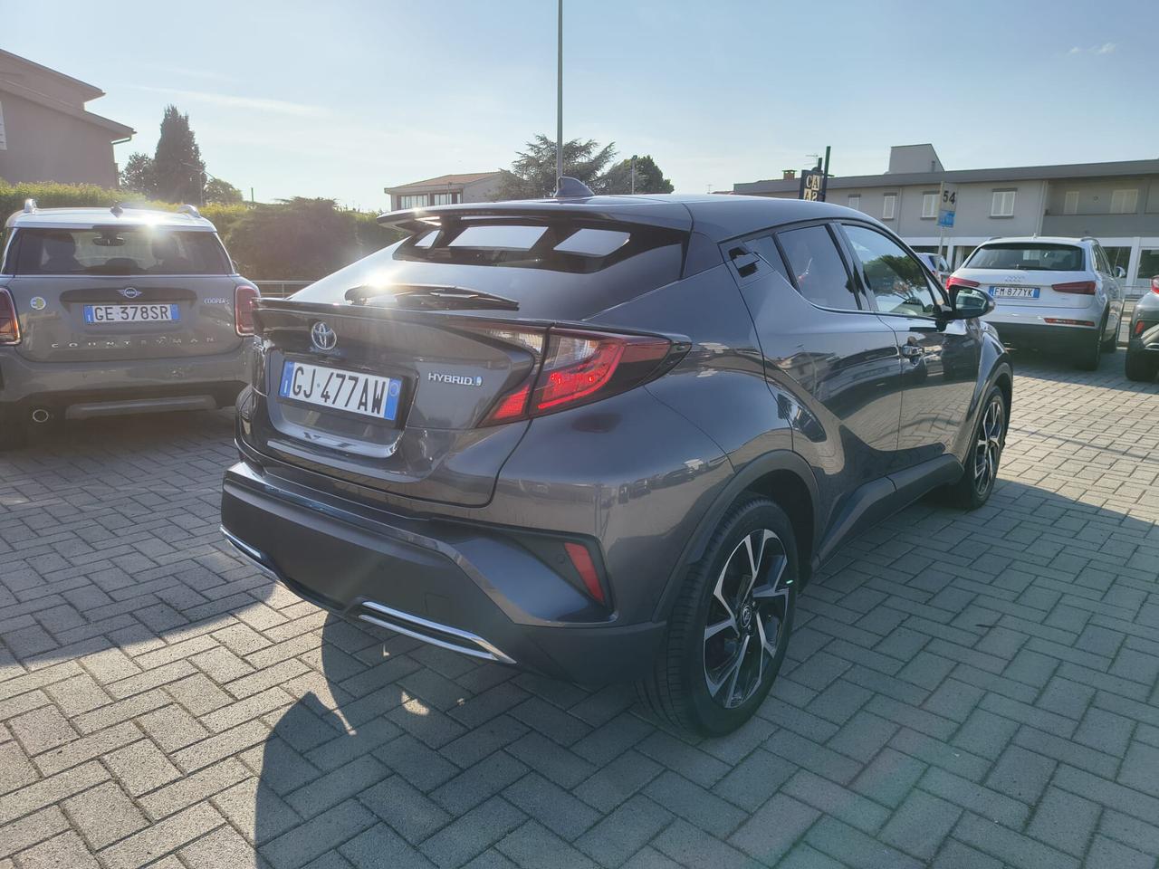 Toyota C-HR 2.0 Hybrid E-CVT Morebusiness