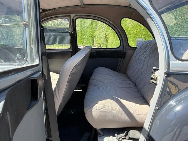 Citroen 2CV 6 Special "Charleston Style"