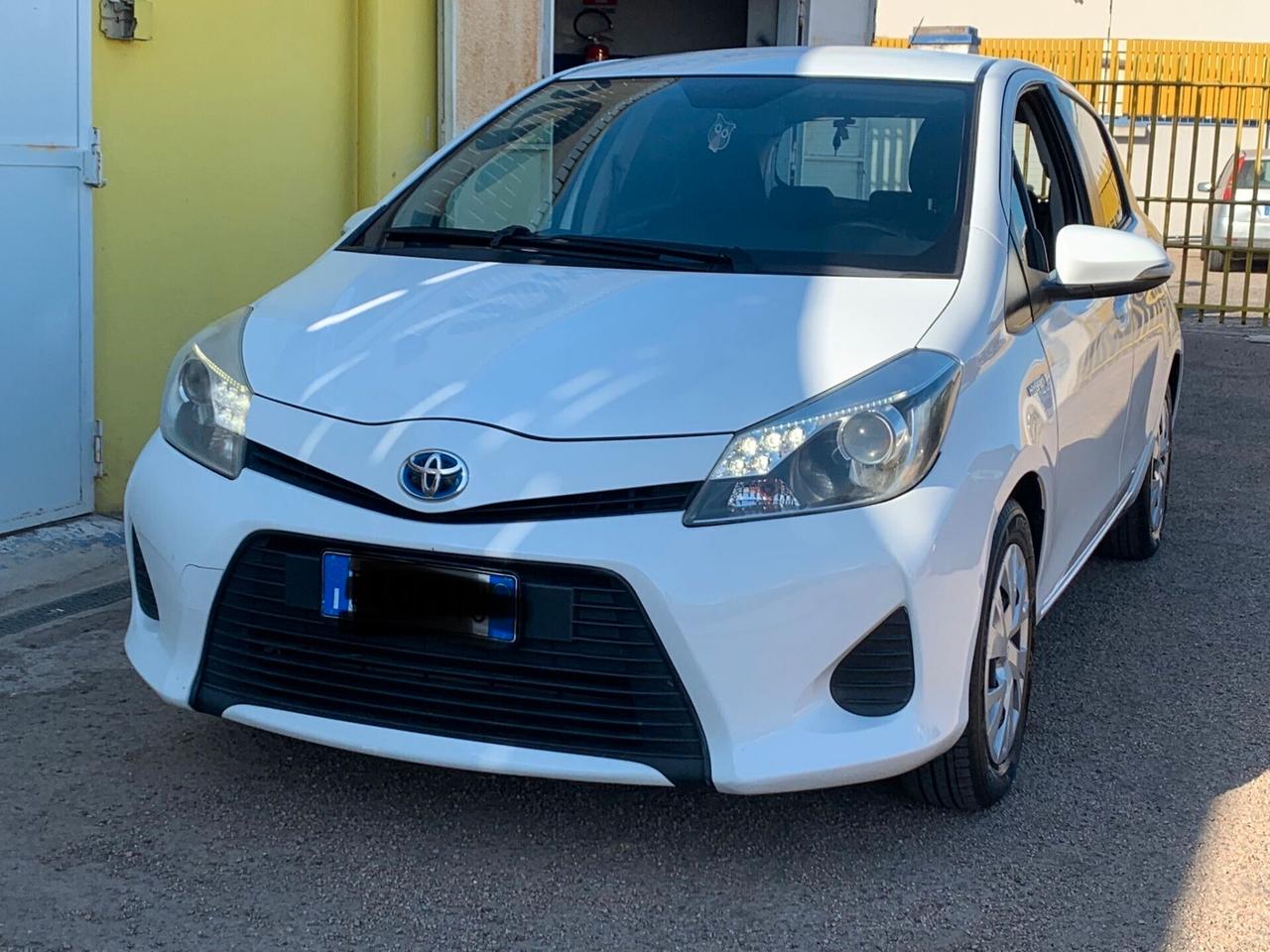 Toyota Yaris 1.5 Hybrid 5 porte AUTOMATICA