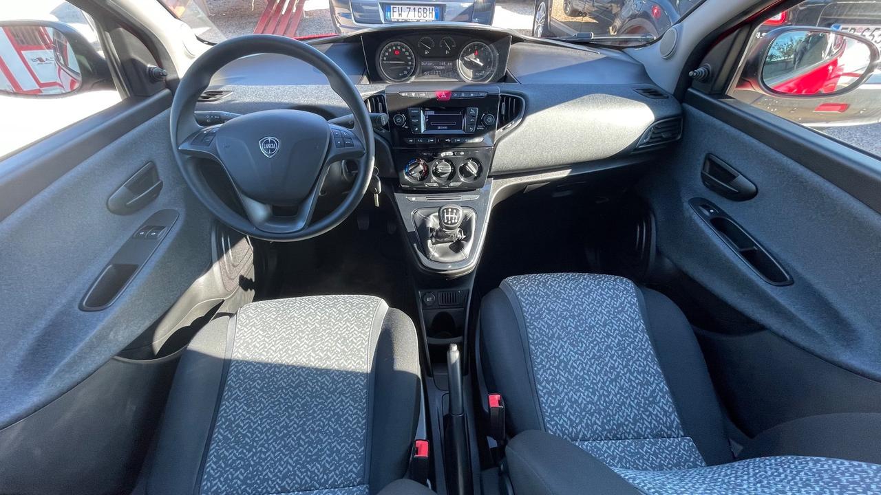 Lancia Ypsilon Ecochic Hybrid 1.0 FireFly 70cv