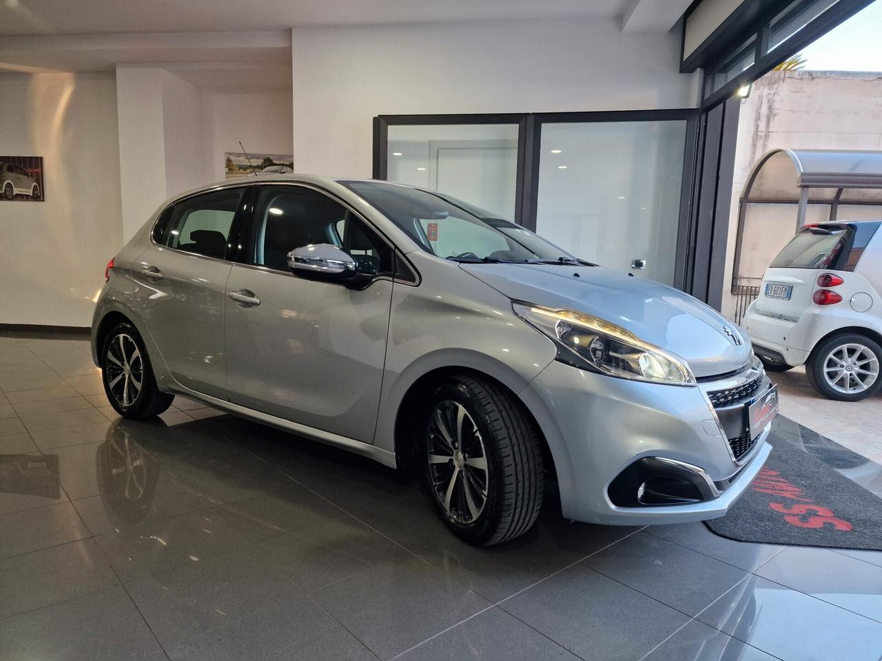 Peugeot 208 BlueHDi 75cv 5 porte Allure